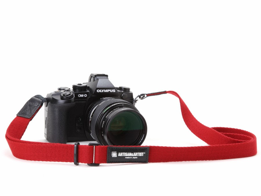 ARTISAN & ARTIST ACAM-108 Classic Series Neck/Hand Camera Strap