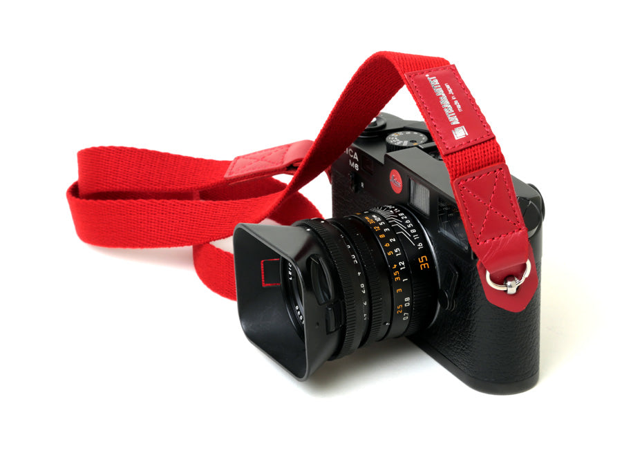 ARTISAN & ARTIST ACAM-102 Classic Series Neck Camera Strap
