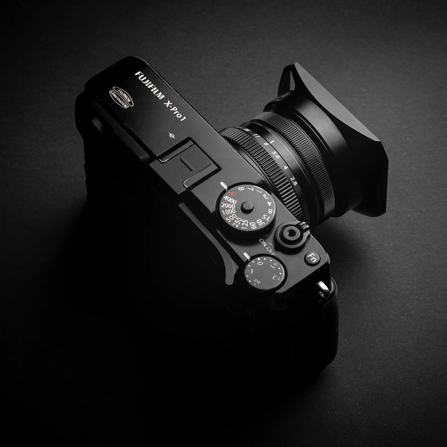 SQUAREHOOD for Fujinon XF16mm f2.8 R WR